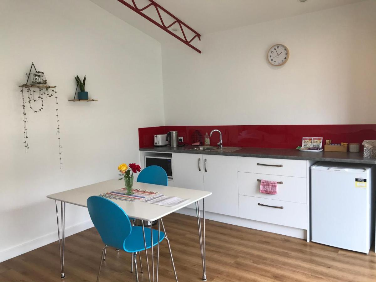 Langleys Port Campbell Hobby Farm Apartment ภายนอก รูปภาพ